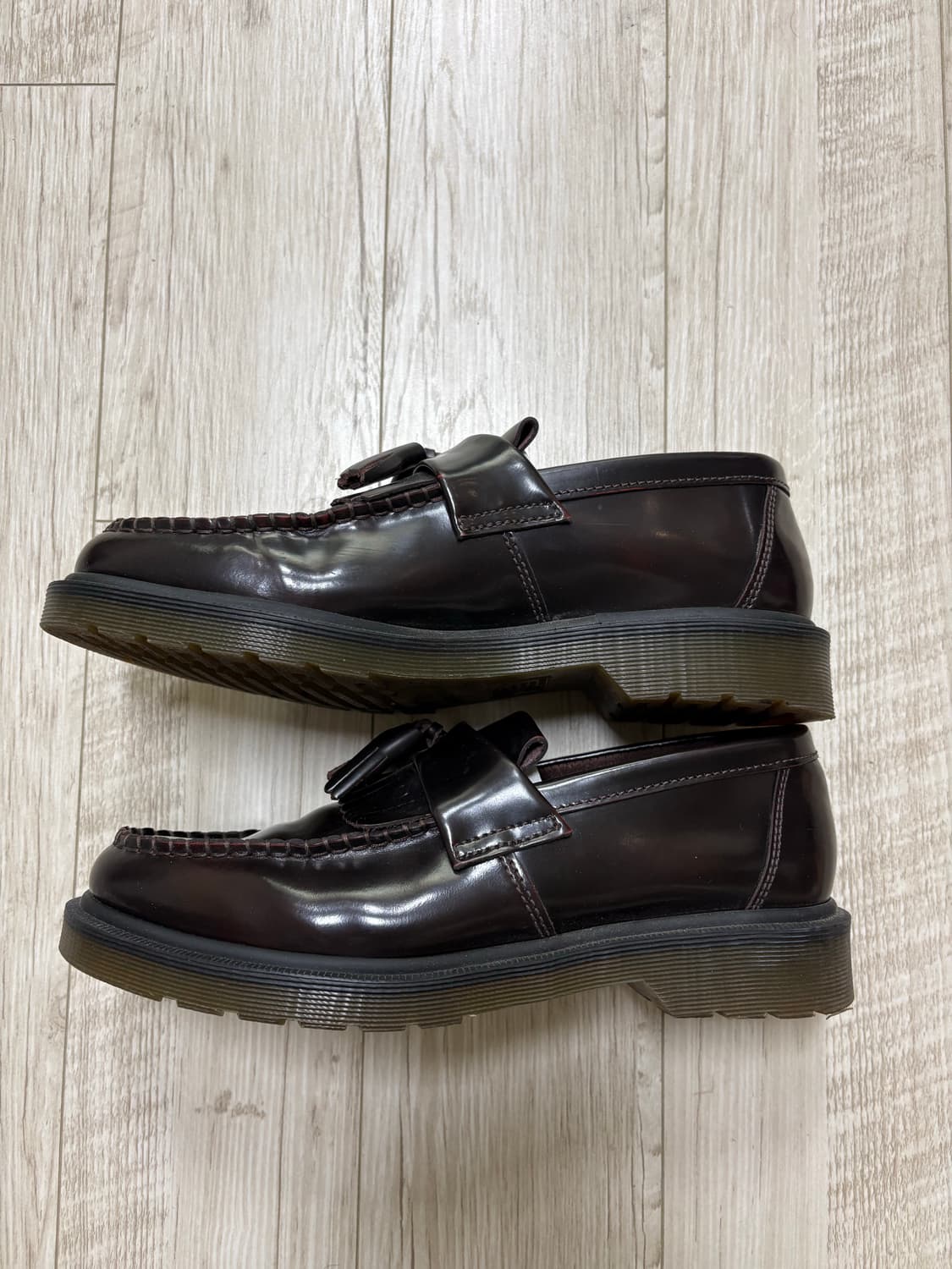 닥터마틴 아드리안 체리우드 270 상품이미지2