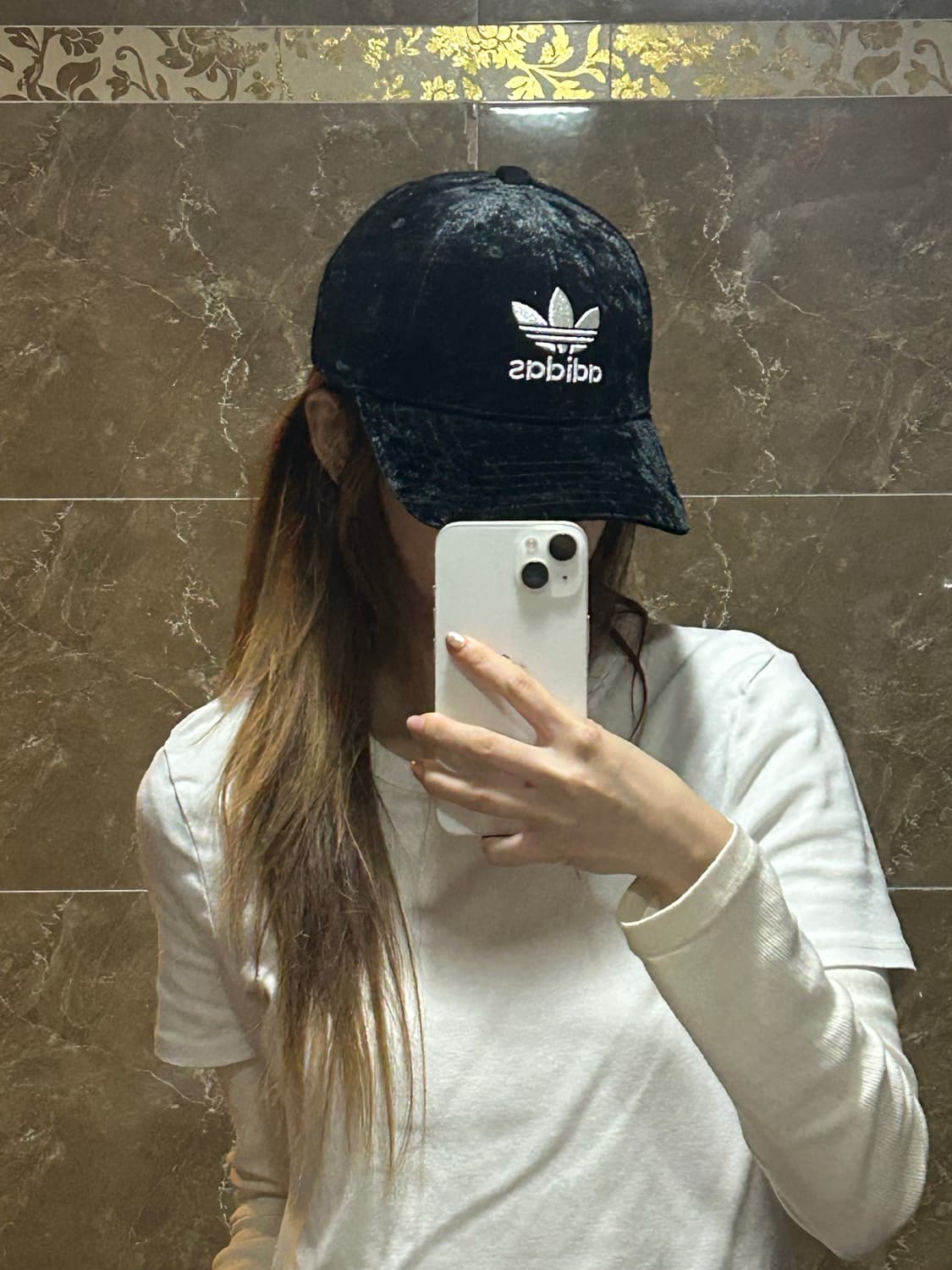 아디다스 벨벳 볼캡 블랙 상품이미지1