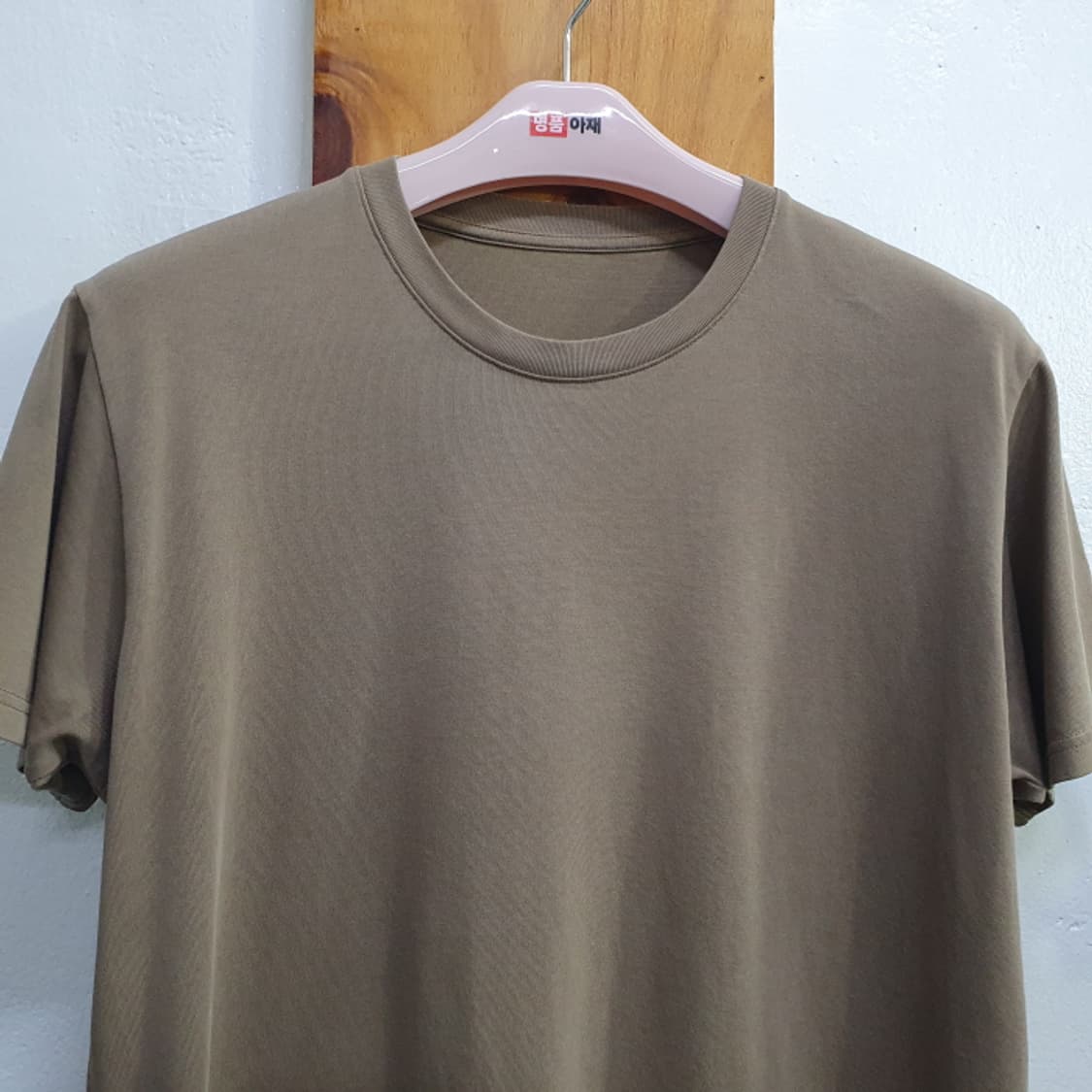 유니클로 라운드 반팔티(105) 상품이미지2