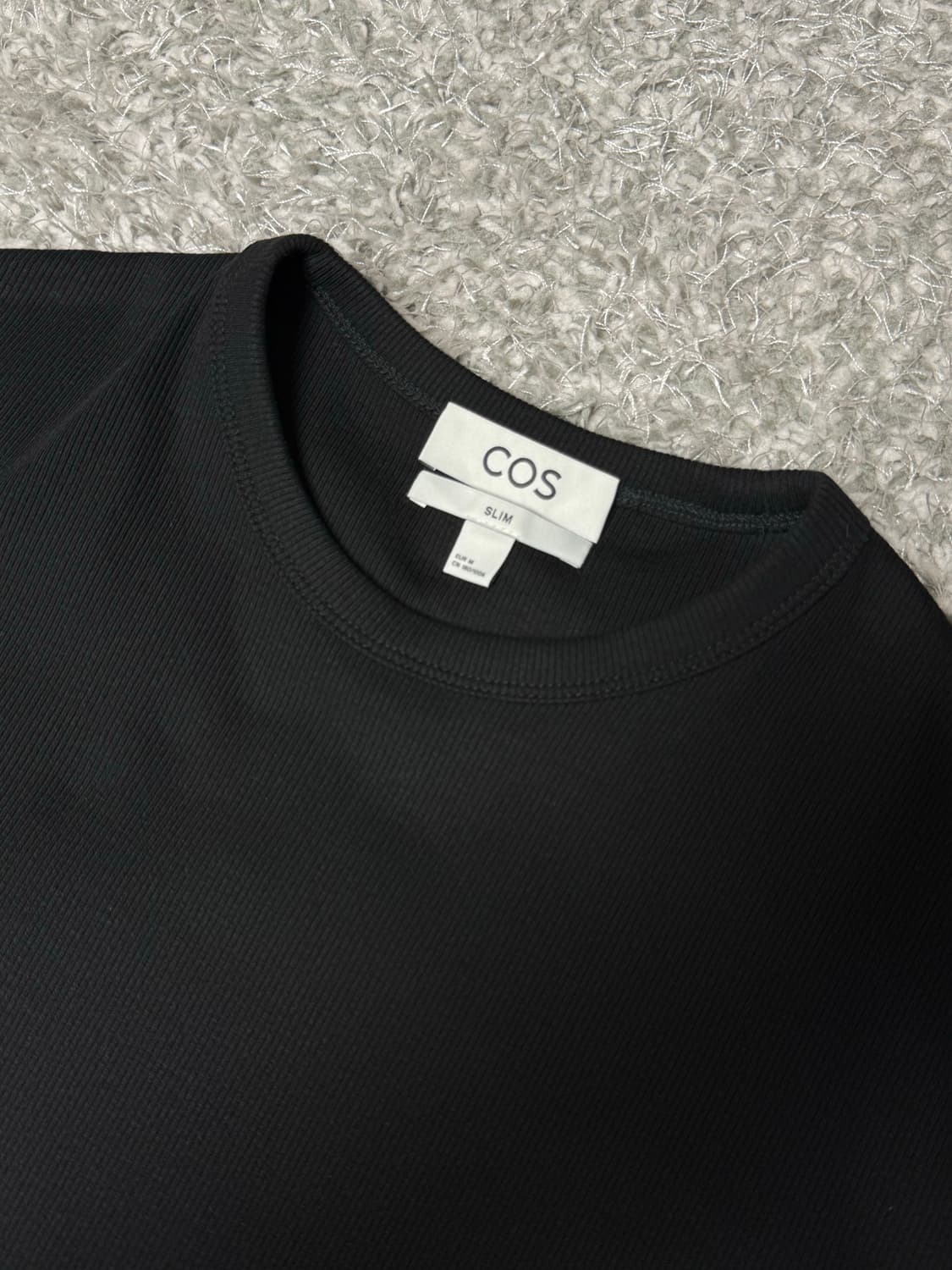 코스 cos 슬림 리브드 티셔츠 블랙 상품이미지4