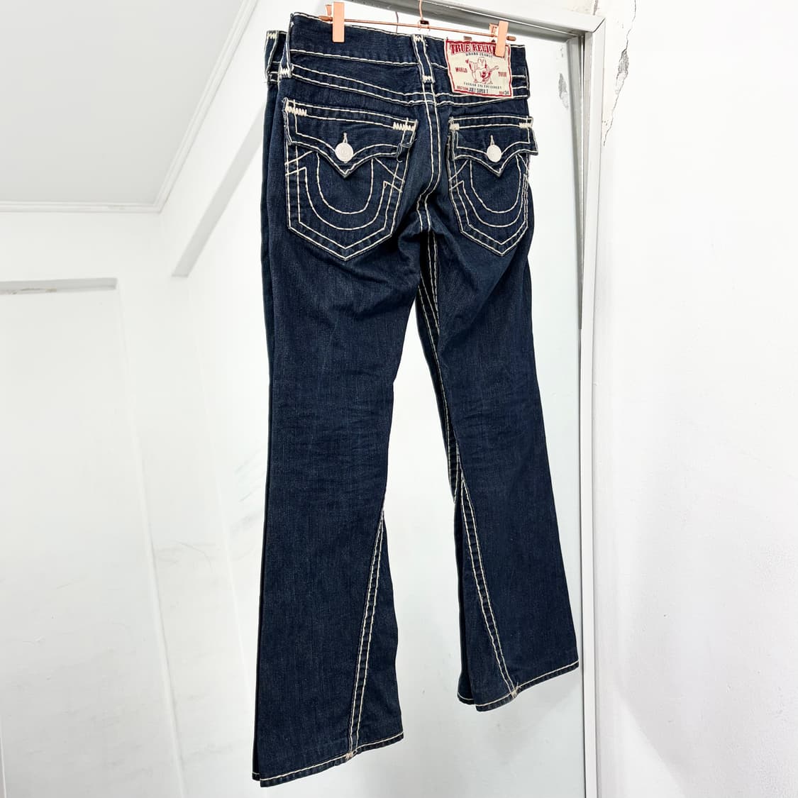 트루릴리전 부츠컷 데님 팬츠 상품이미지4