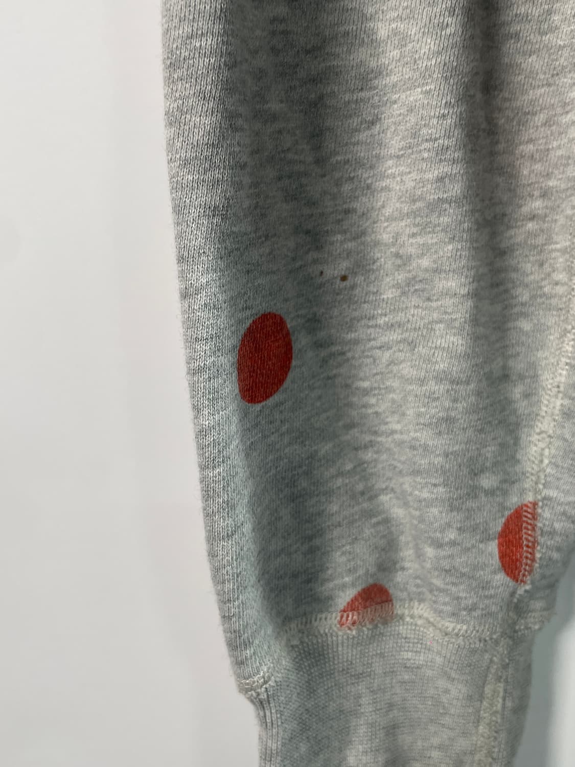 아크네스튜디오 땡땡이 나그랑 맨투맨 (on.616) 상품이미지4