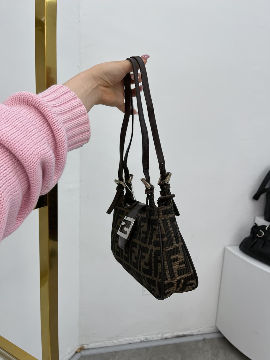 펜디 주카 바게트백 상품이미지3