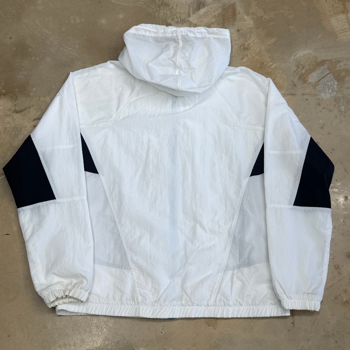 S 나이키 헤리티지 윈드러너 화이트 바람막이 상품이미지3