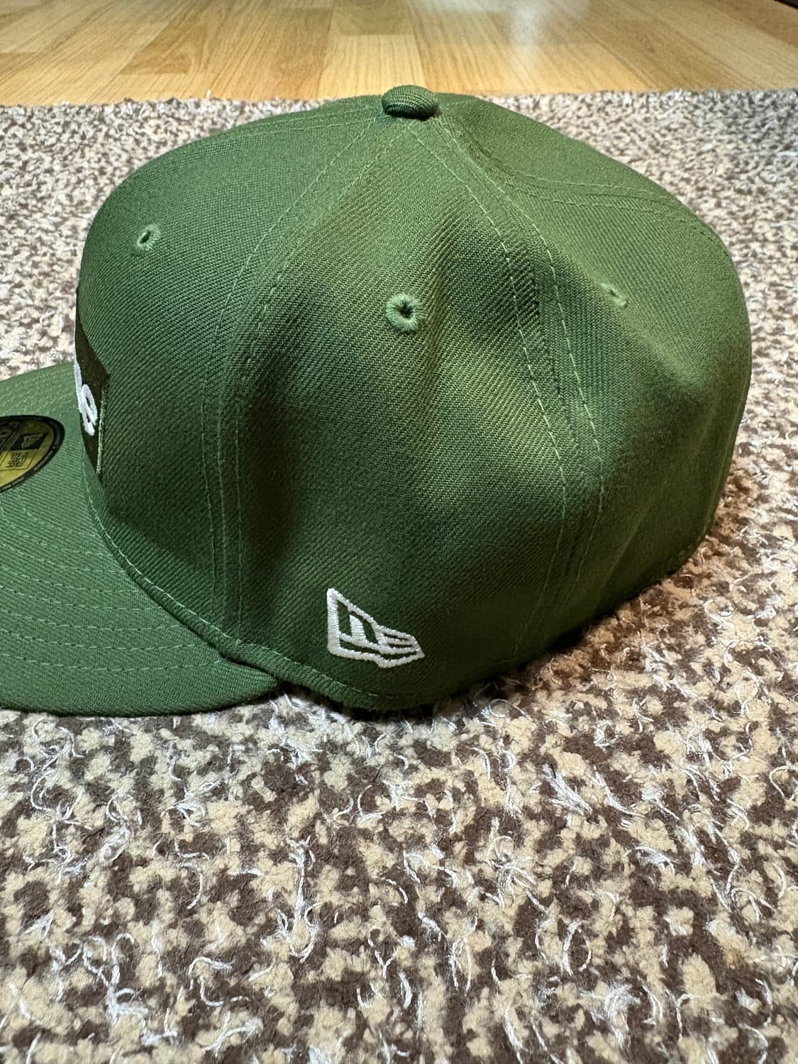 슈프림 뉴에라 59FIFTY 그린치 올리브 상품이미지2