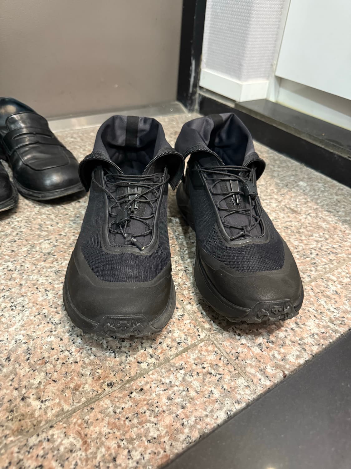 데상트 x 유스 시프트 트레일 상품이미지1