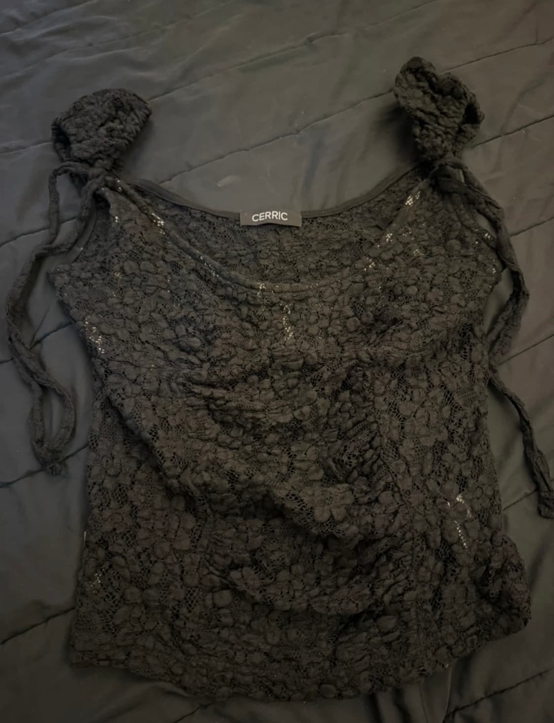 CERRIC 블랙 레이스 민소매 블라우스 상품이미지1