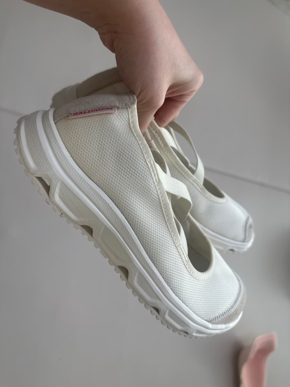 살로몬 샌디리앙 화이트 메리제인 245 상품이미지1