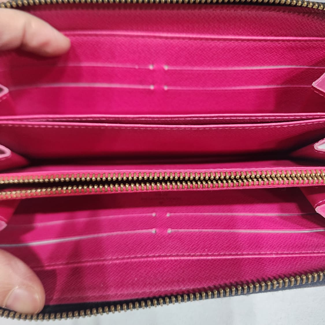 루이비통 멀티컬러 느와르 장지갑 상품이미지6