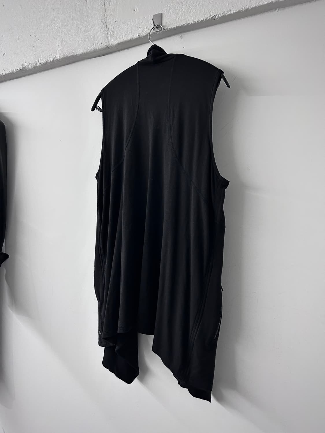 Dkny 드레이프 카라 슬리브리스 베스트 상품이미지4