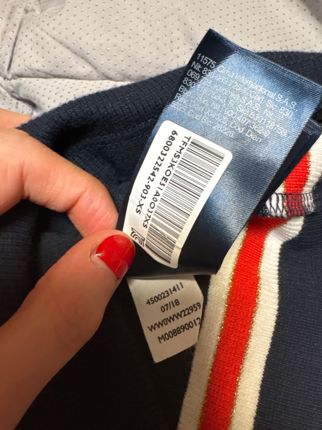 타미힐피거 보트넥 슬림핏 니트 상품이미지4