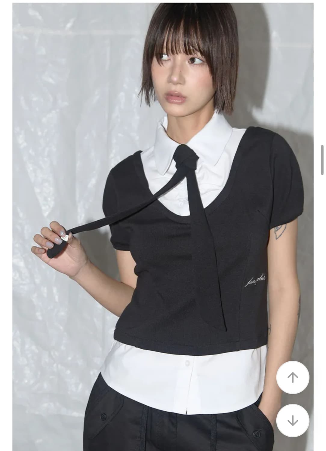 아일릿 민주 착용 팬시클럽 프레피 리본 타이 셔츠 블랙 상품이미지7