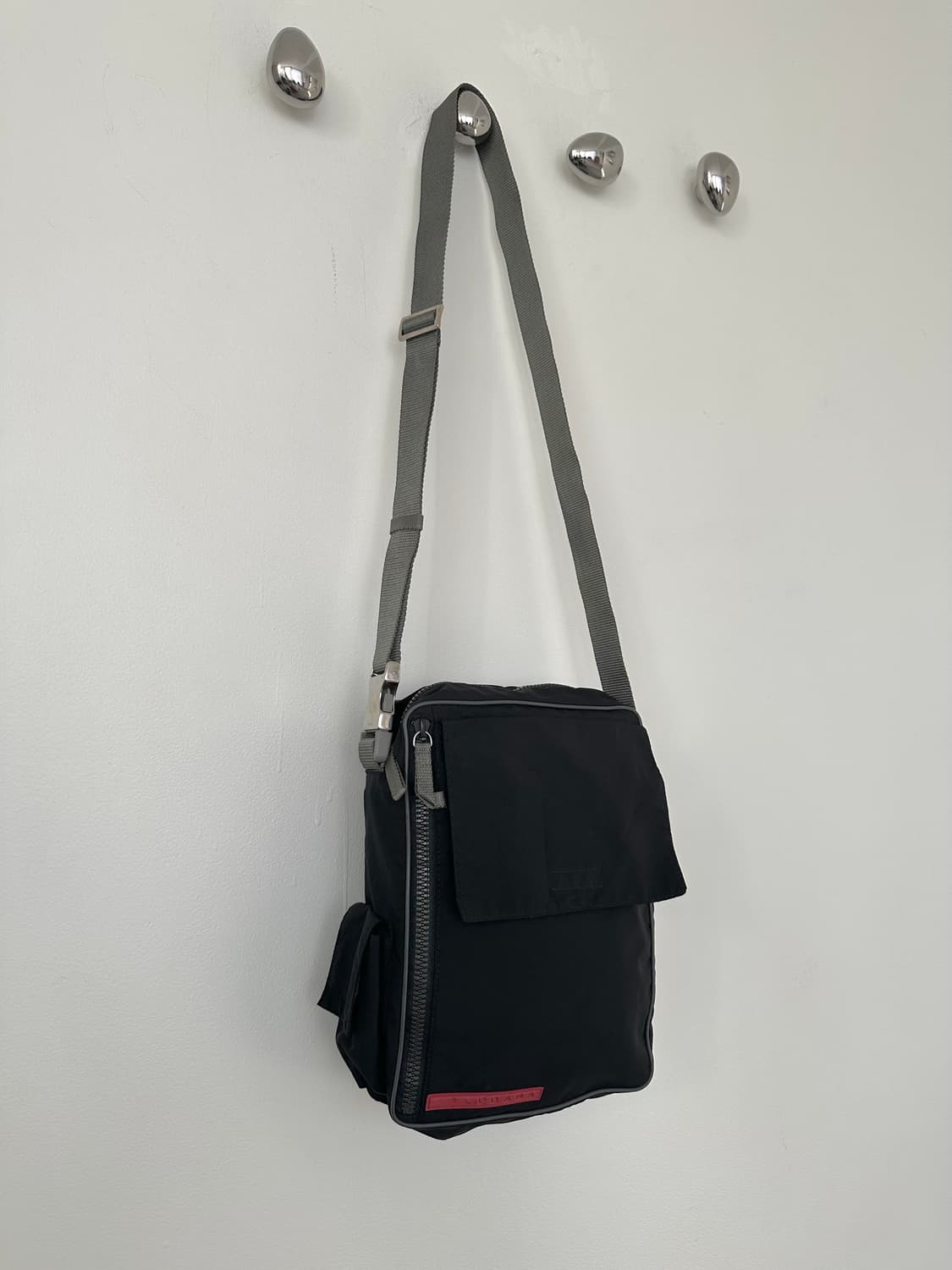 프라다 스포츠 00s 유틸리티 나일론 크로스백 상품이미지2