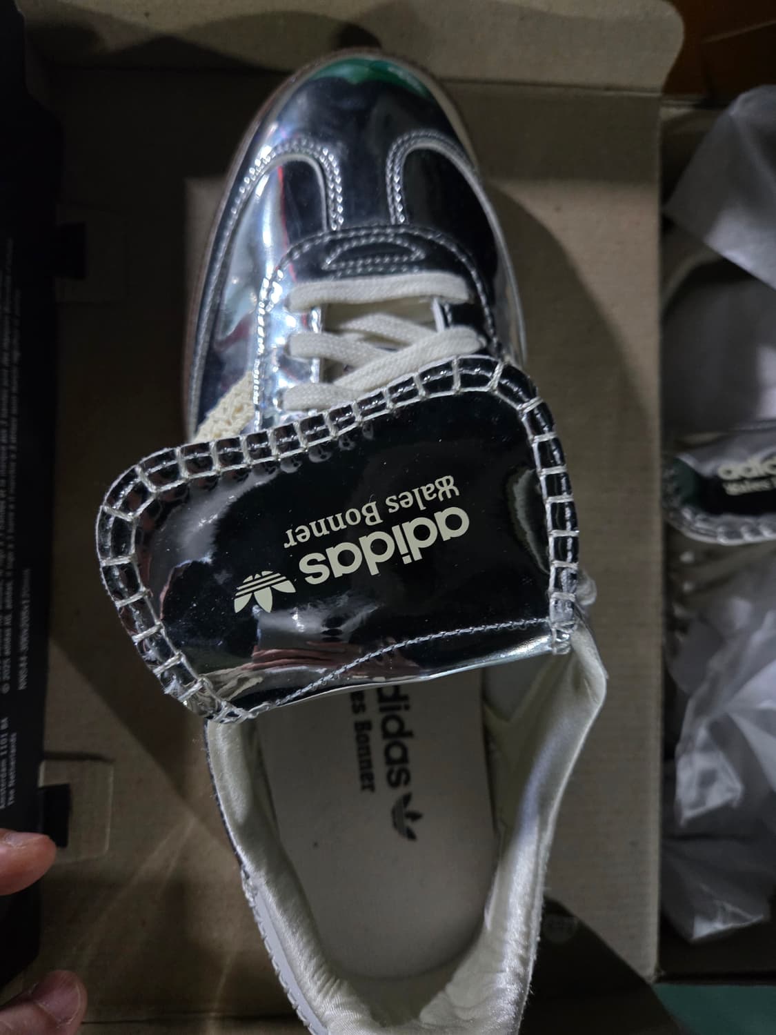 아디다스 x 웨일스 보너 삼바 실버 메탈릭260 상품이미지2