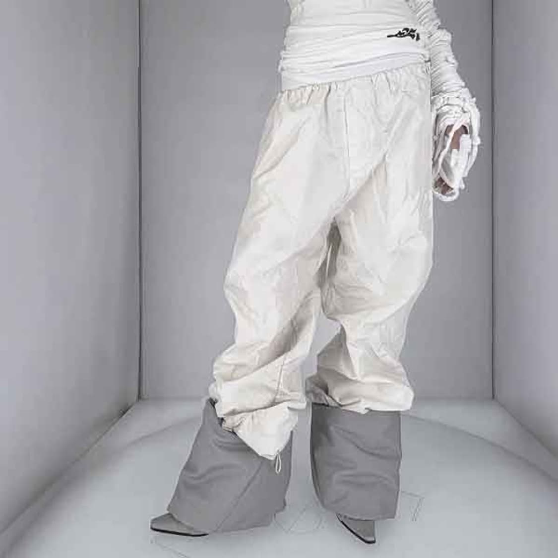 (240,25) 25AW 모듈웻지힐 + 디테쳐블 오버레이 - 숏 /그레이 상품이미지2