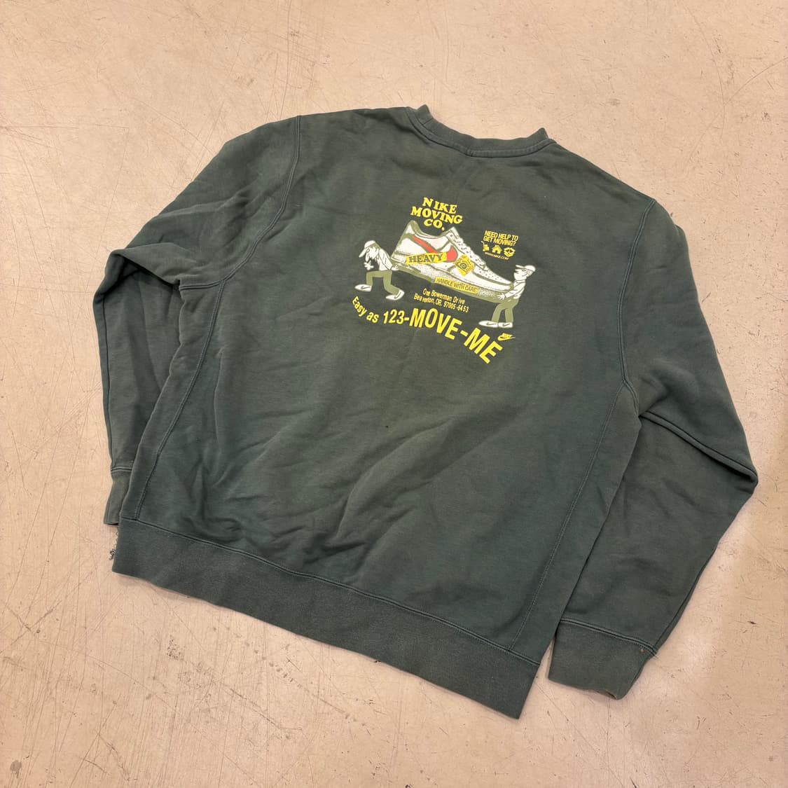 나이키 빅로고 페이드 맨투맨 상품이미지1