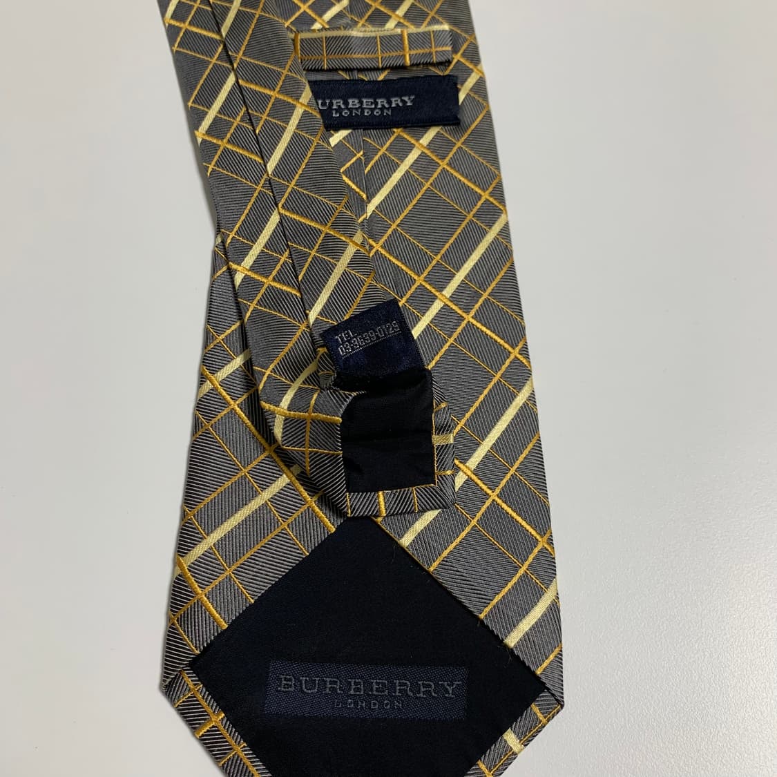 버버리(BURBERRY) 체크무늬 명품넥타이 최상급 혼주넥타이 A+등급 상품이미지7