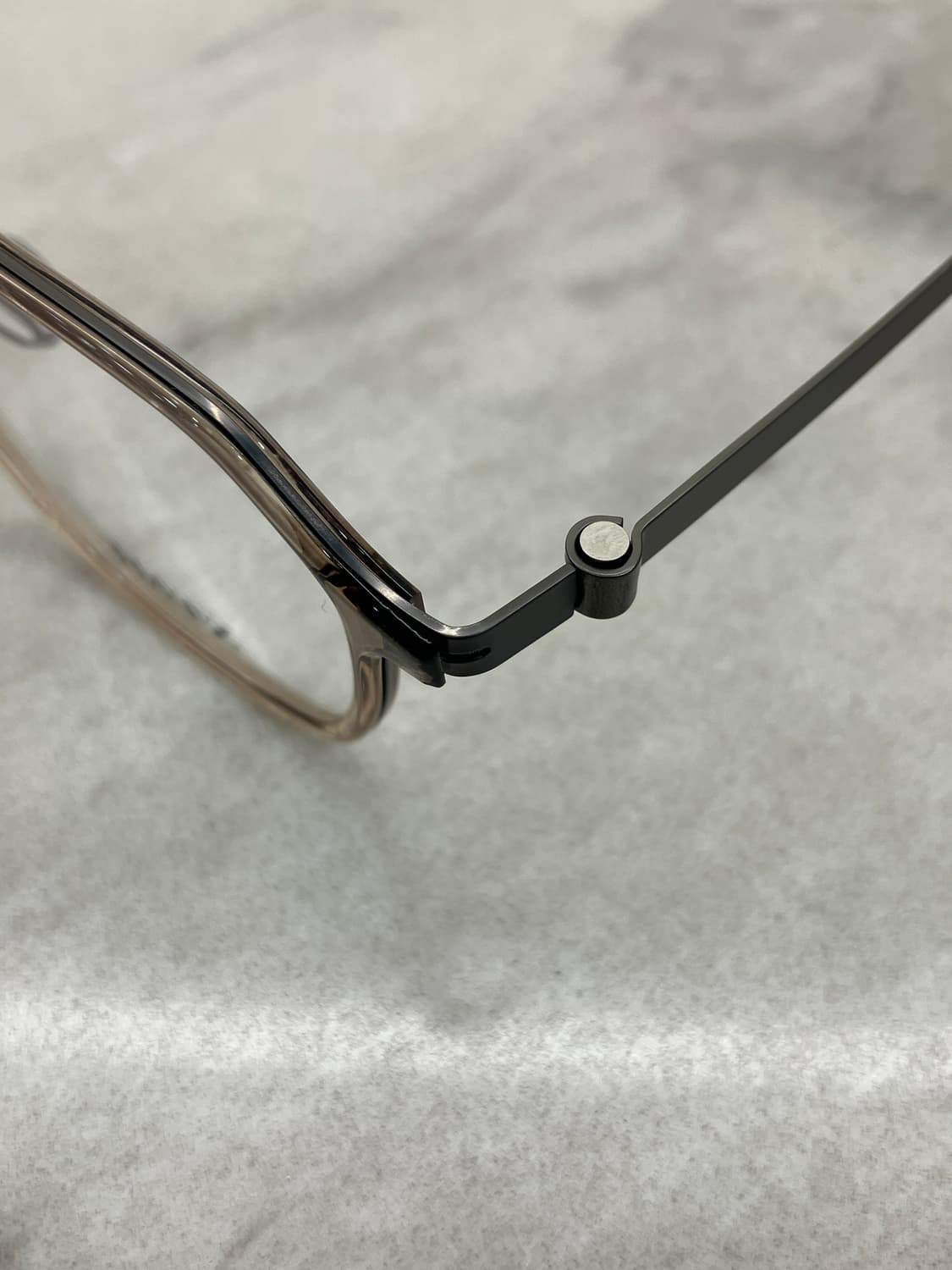 하츠 Hatz 차콜 클리어 투톤 솔텍스 웰링턴 메탈테 안경 상품이미지2