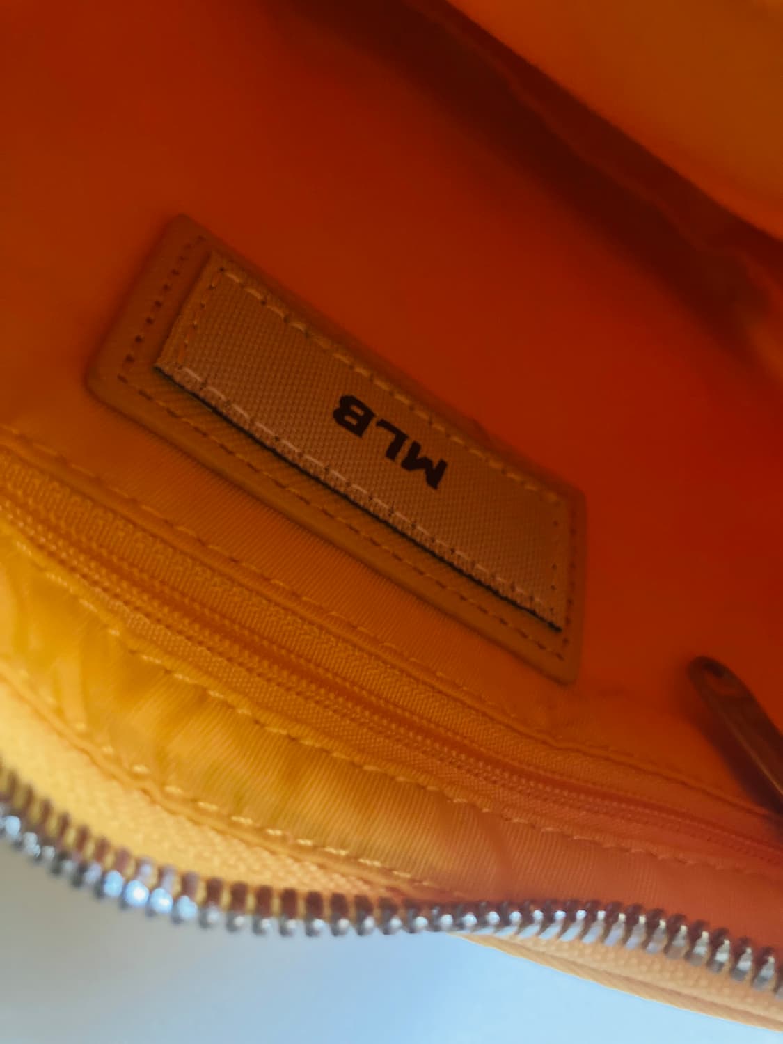 MLB 뉴욕 양키스 옐로우 호보백 상품이미지3