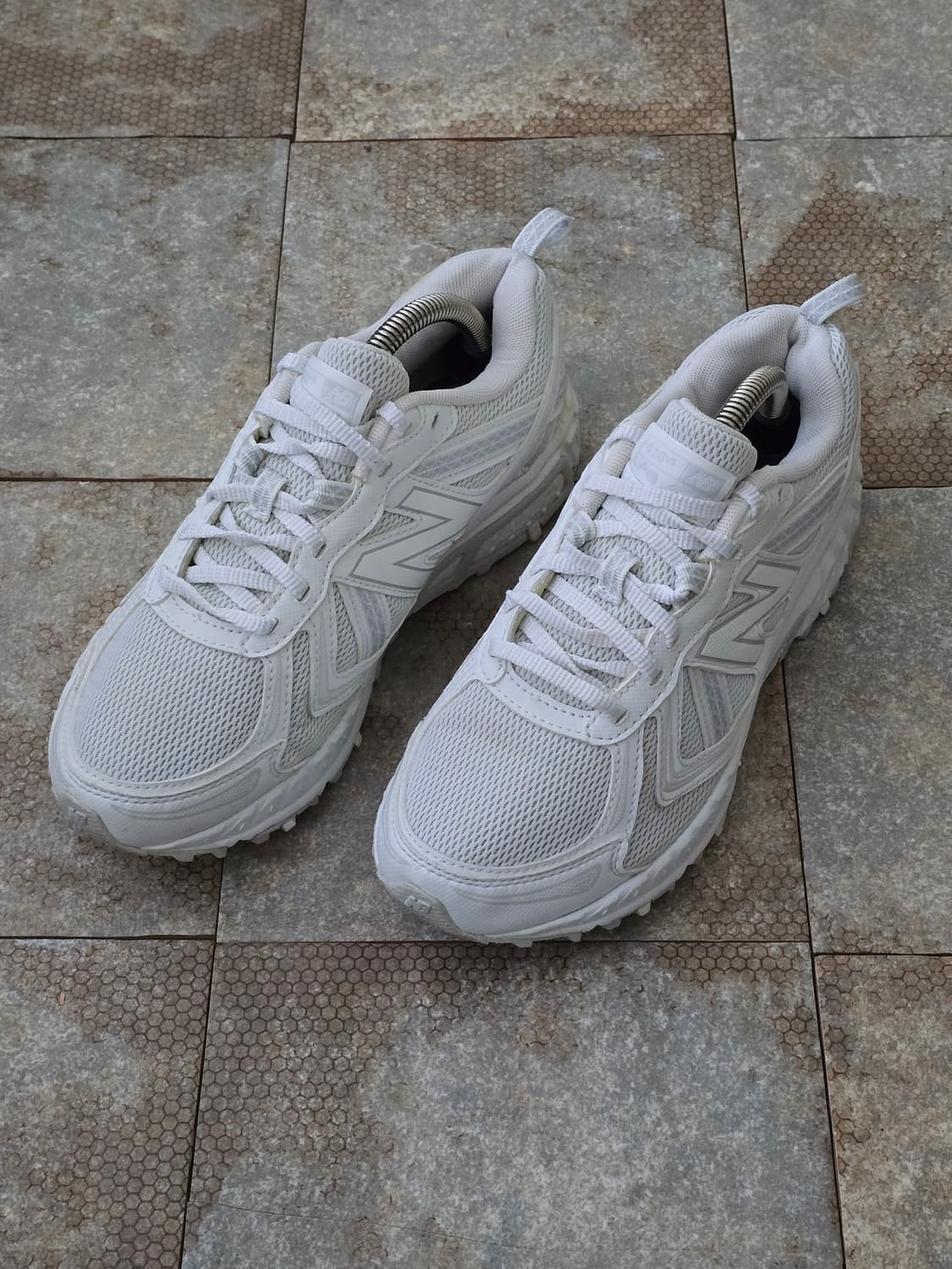 (230)뉴발란스 410 v5 트리플 화이트 상품이미지1