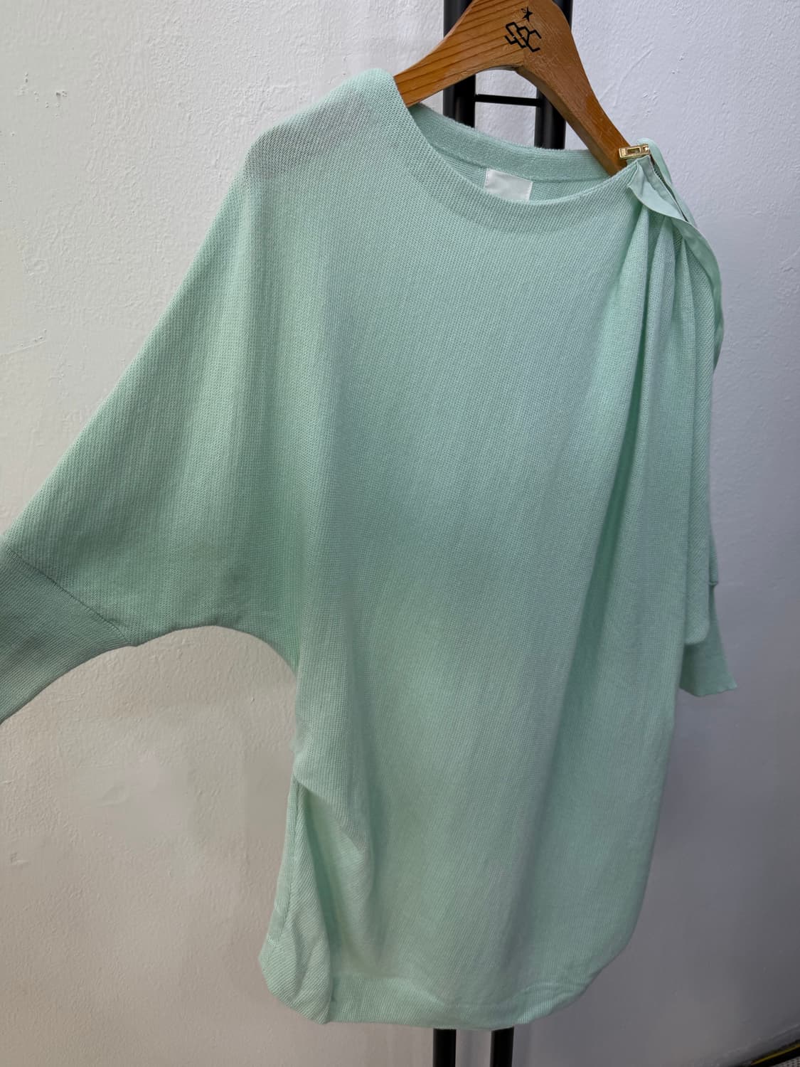 정품) 구호 여성 루즈핏 지퍼 니트  상품이미지2