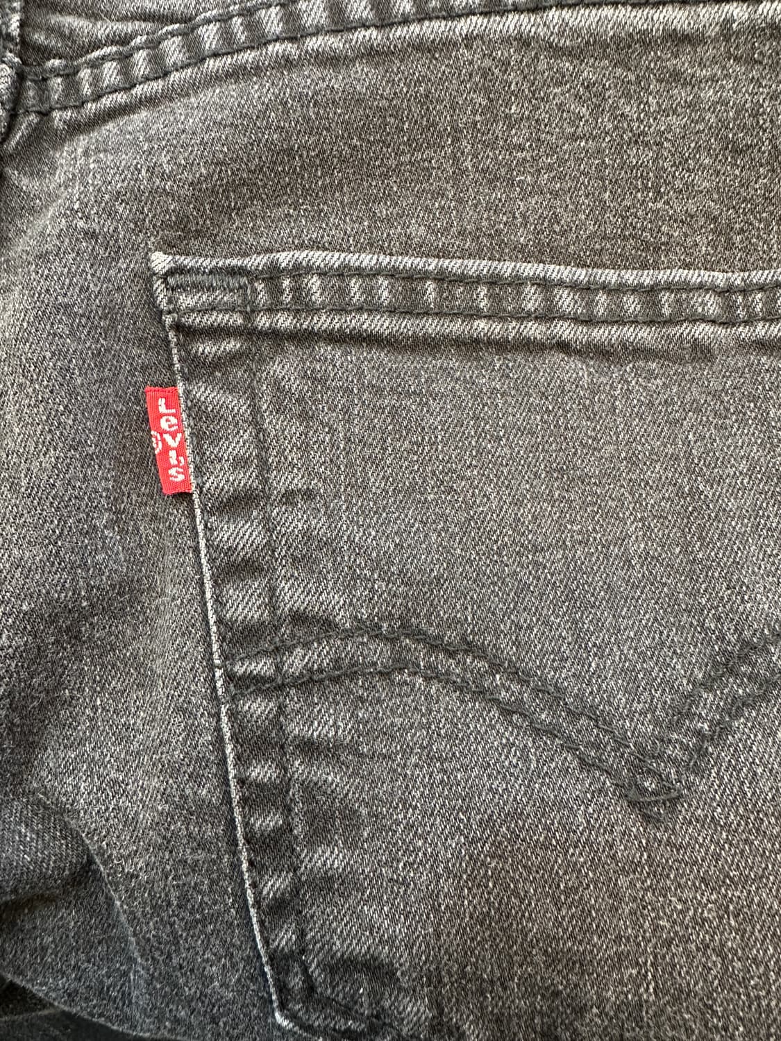 28) 리바이스 502 흑청 워싱 스판 슬림핏 청바지 상품이미지4