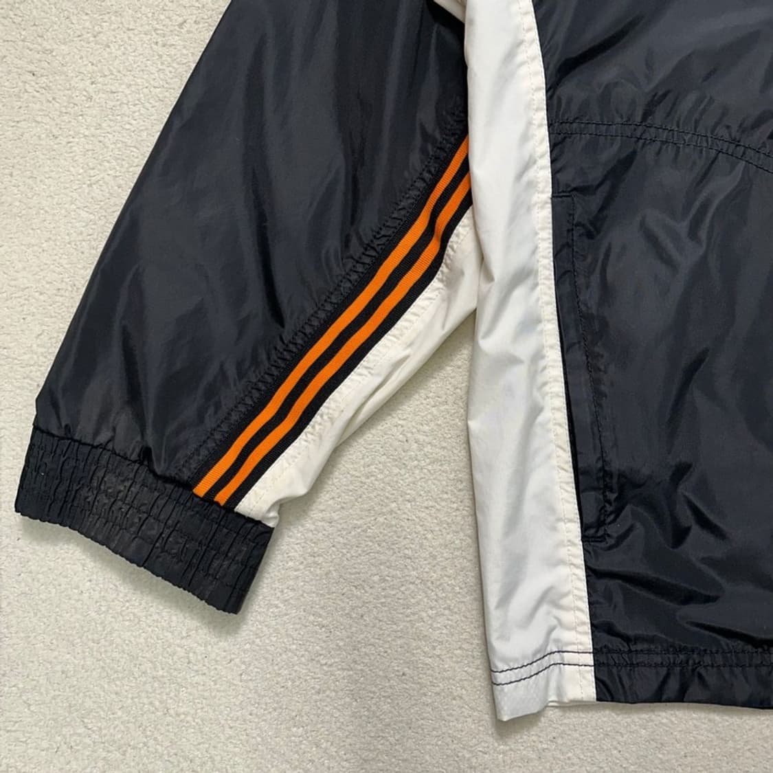 NIKE 올드스쿨 90ss 빅로고 바람막이 100 상품이미지3