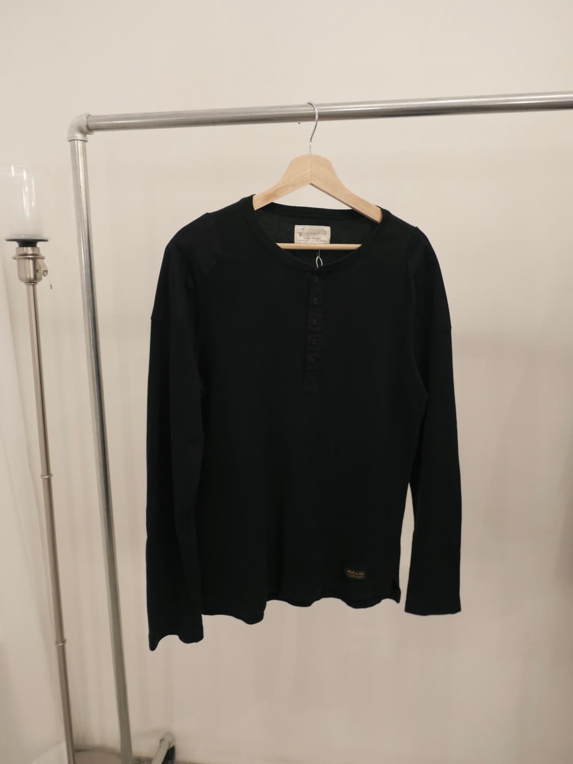 네이버후드 헨리넥 롱슬리브 상품이미지1