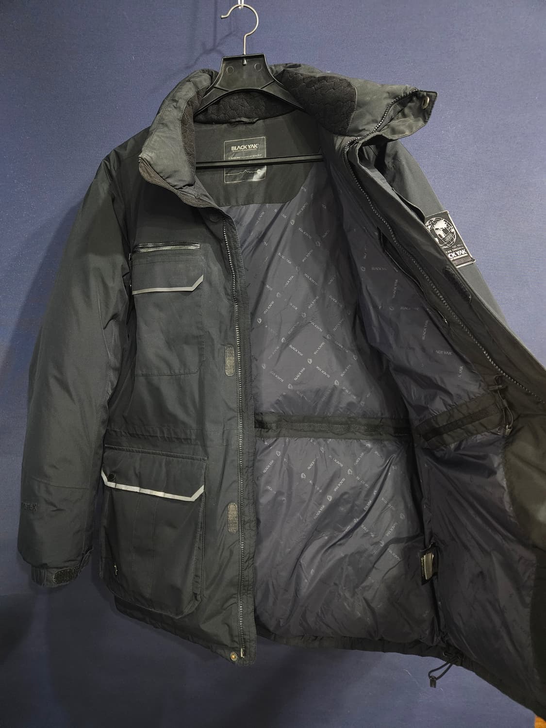 블랙야크 고어텍스 차콜컬러 남성 110~115 구스다운 패딩  상품이미지8