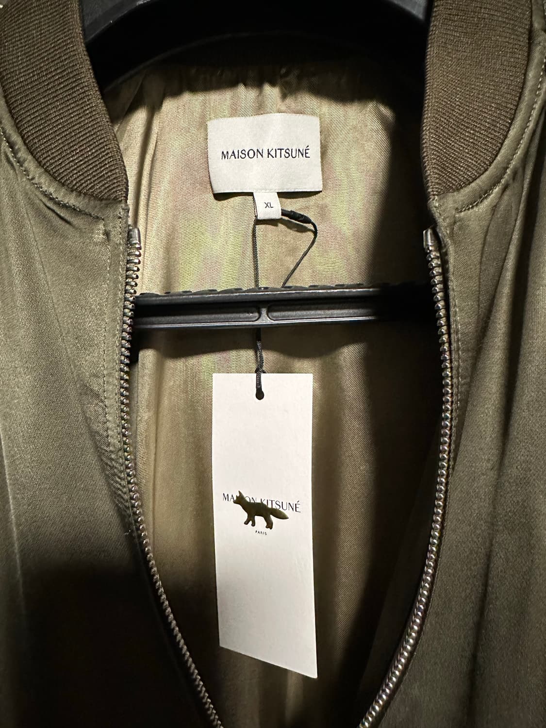 메종키츠네 블루종 사틴 카키색 상품이미지3