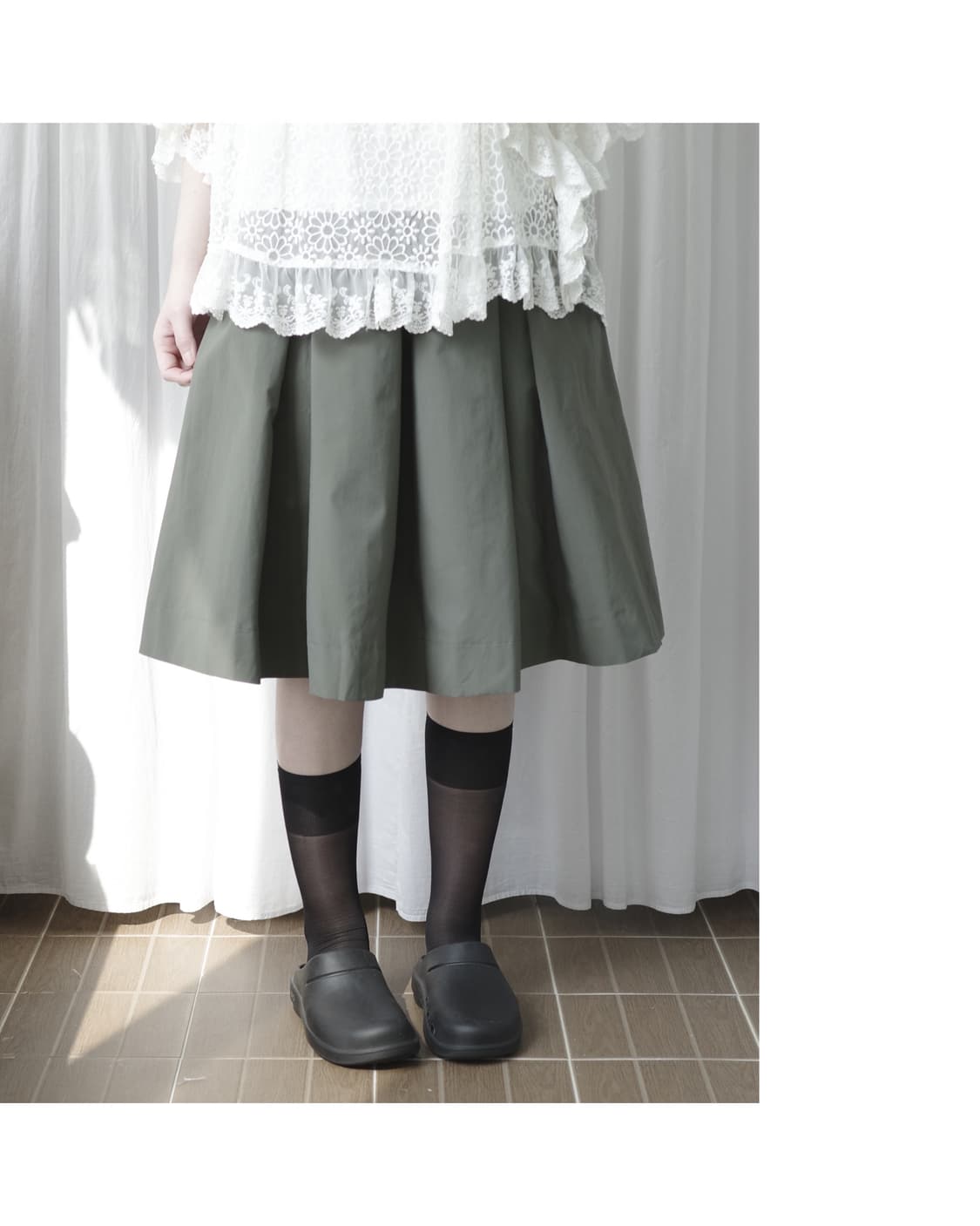 Uniqlo khaki skirt 상품이미지1