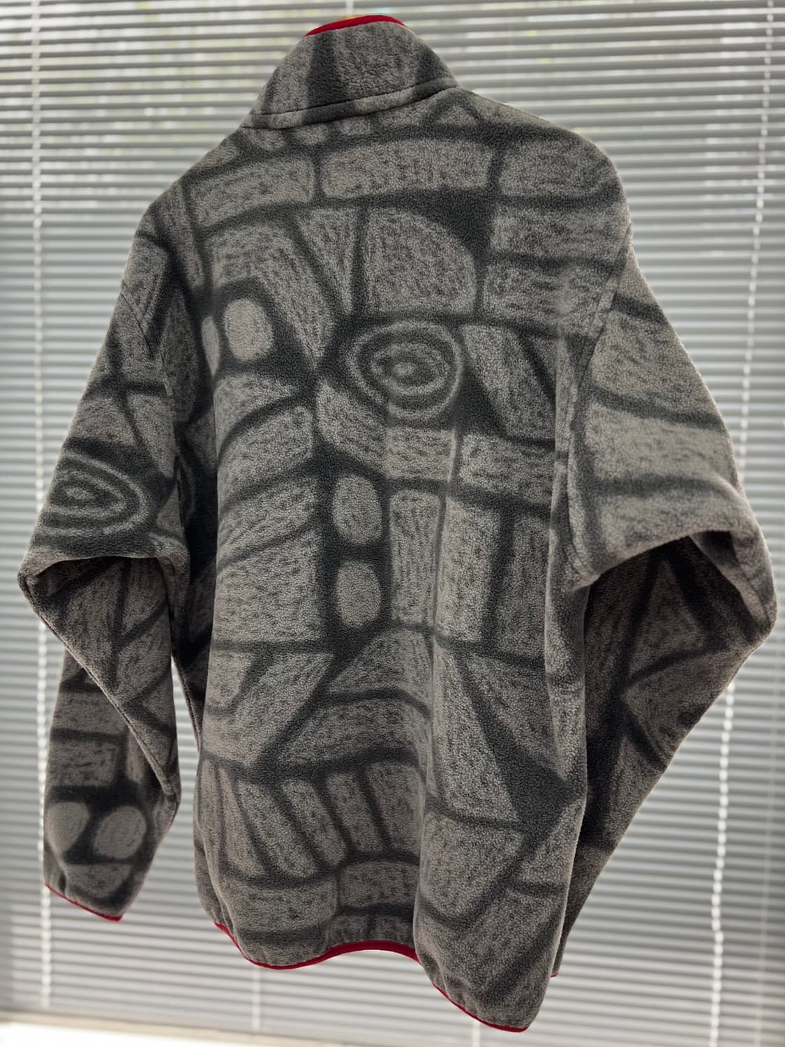 PATAGONIA Synchilla Aztec Stone Gray Red 상품이미지3