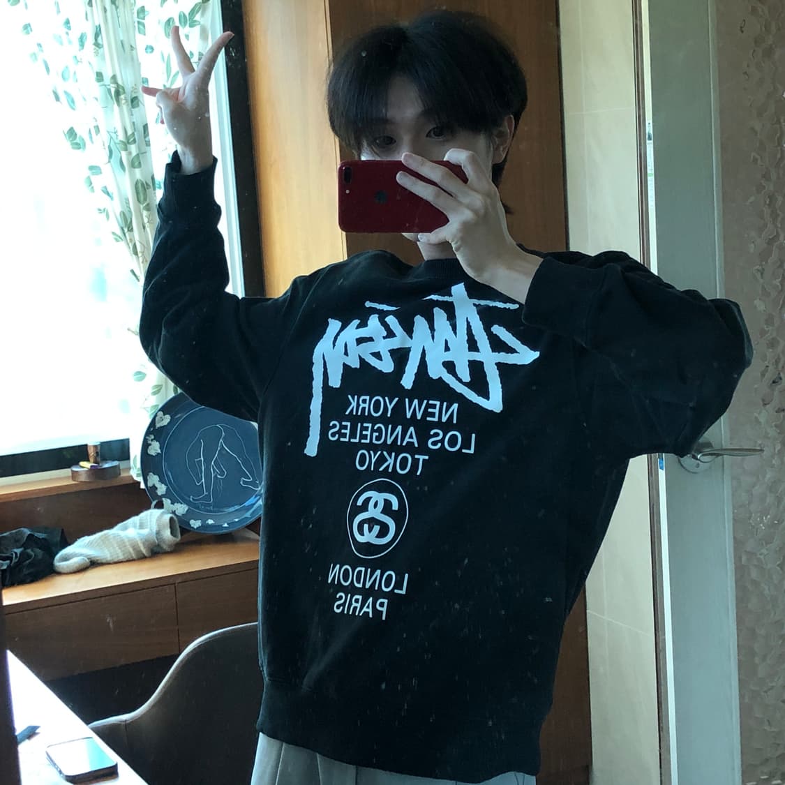 [M] 스투시 월드투어 크루넥 블랙 상품이미지1