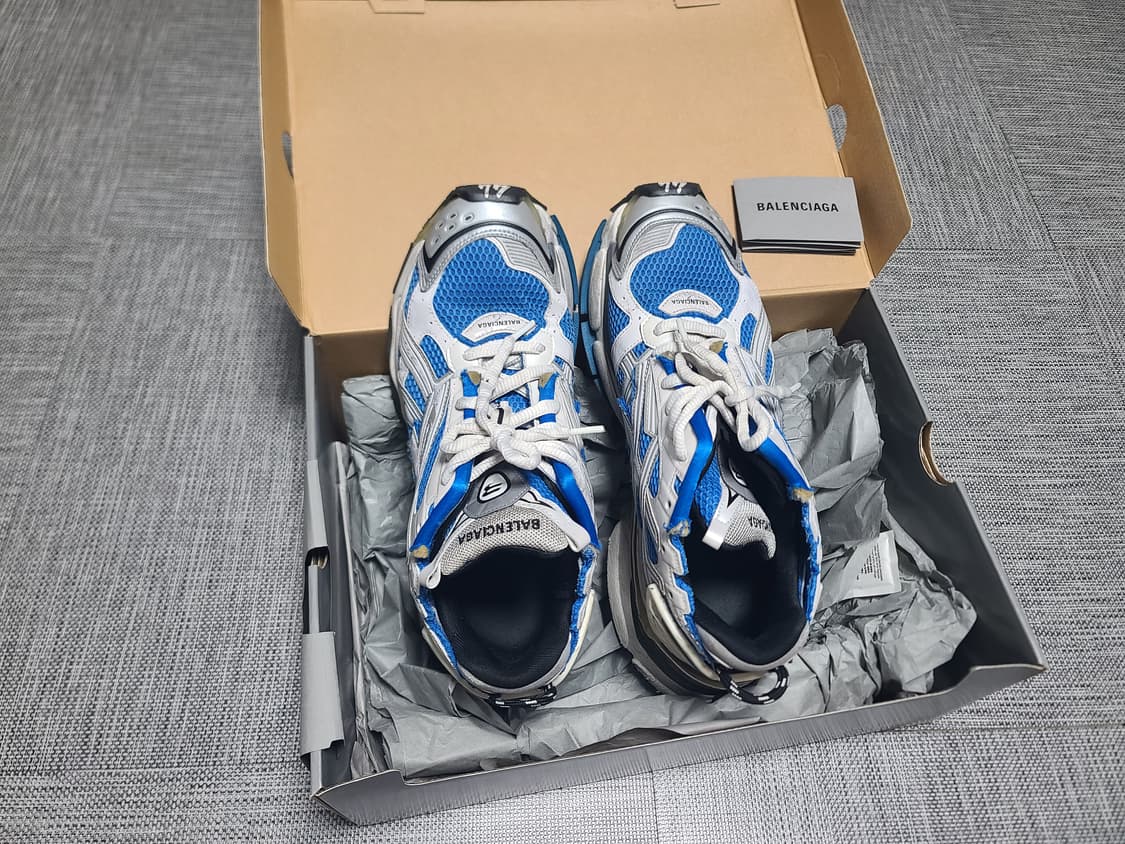 발렌시아가 뉴러너 블루 44 스니커즈 발렌시아가 러너 상품이미지1
