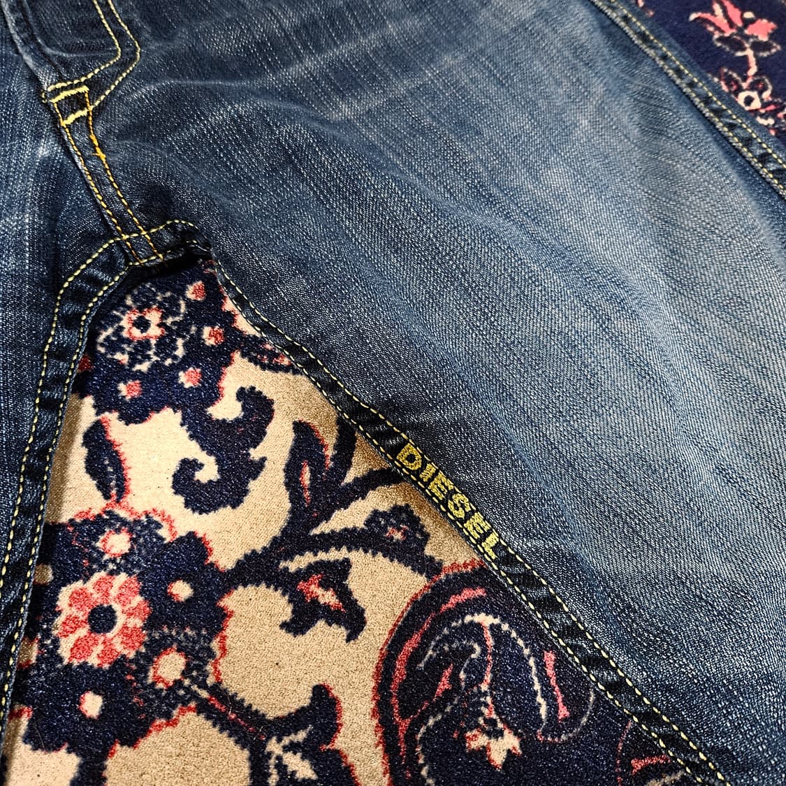 디젤(DIESEL) in Italy 패덤 스페셜 레귤러 스트레이트핏 데님 상품이미지3