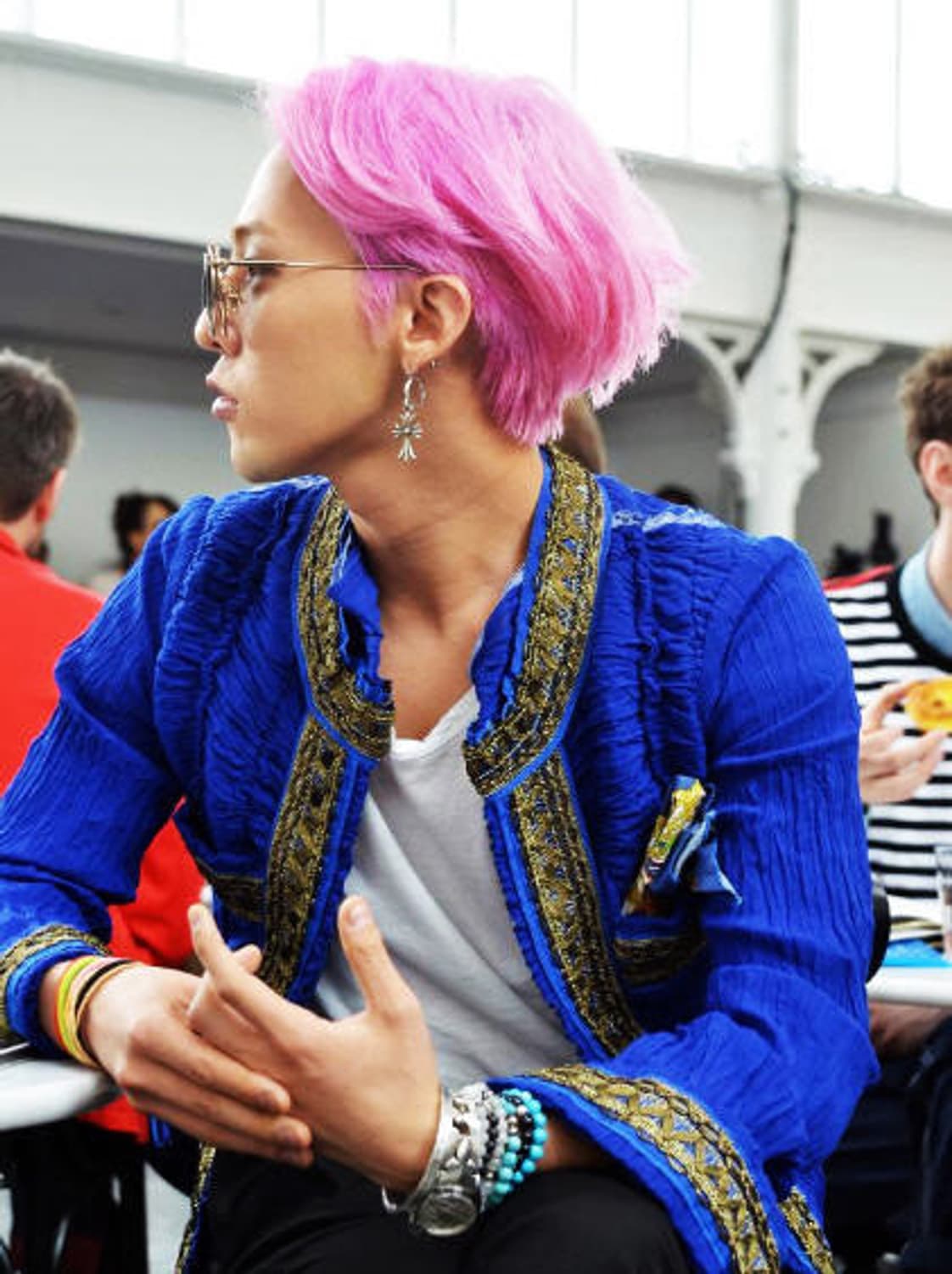 (새상품) 크롬하츠 타이니 크로스 후프 이어링 풀구성 상품이미지6