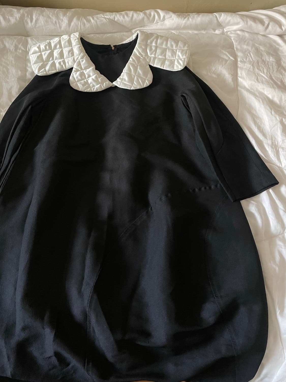 꼼데가르송 / 22FW 퀼팅 빅카라 볼륨미너스 원피스 상품이미지7