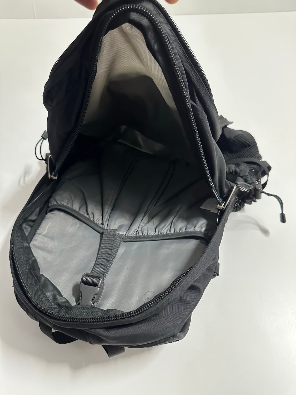노스페이스 핫샷 블랙 백팩 상품이미지5