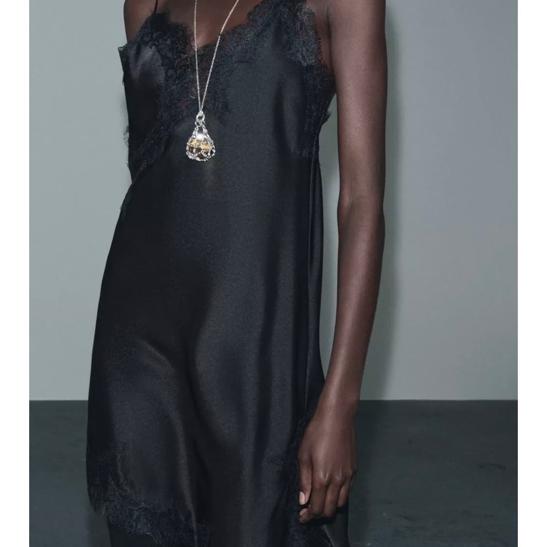 zara 자라 우먼 컬렉션 언밸런스 레이스 슬립 원피스 블랙 상품이미지5