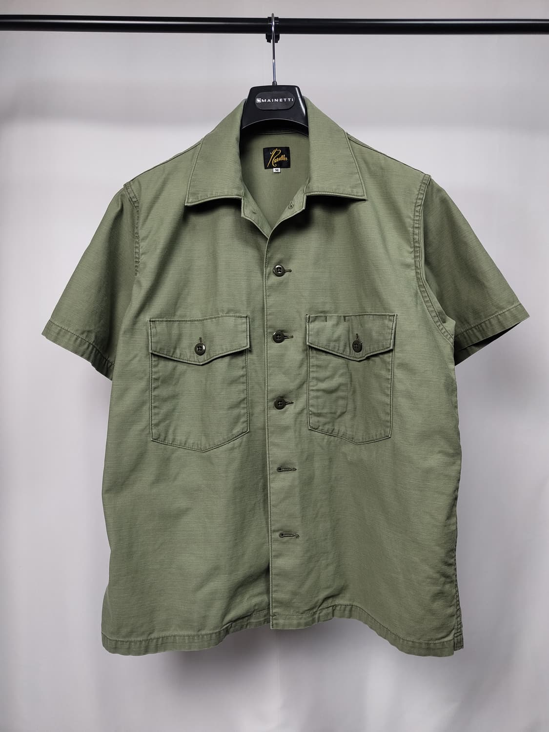 니들스 퍼티그 셔츠 올리브 m 상품이미지1