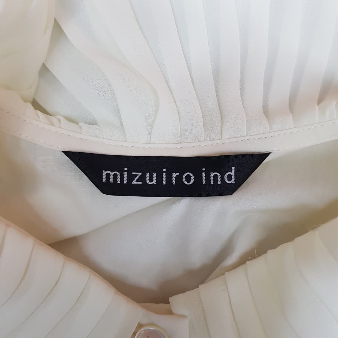 미즈이로 인드 2025 플리츠 카라 블라우스 F사이즈 상품이미지5