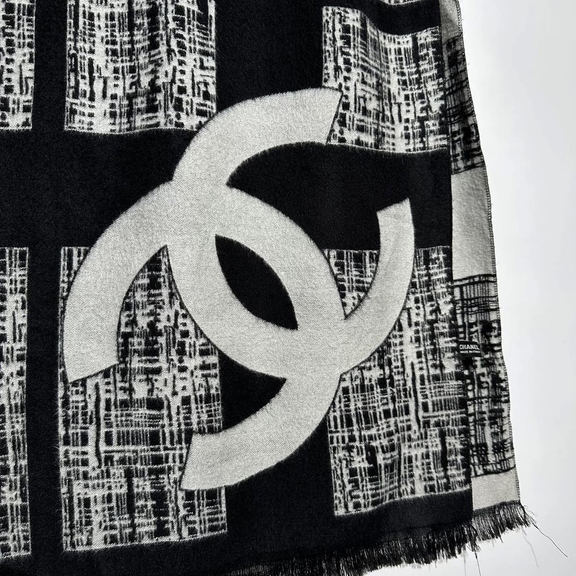 샤넬 로고 실크 캐시미어 머플러 상품이미지5
