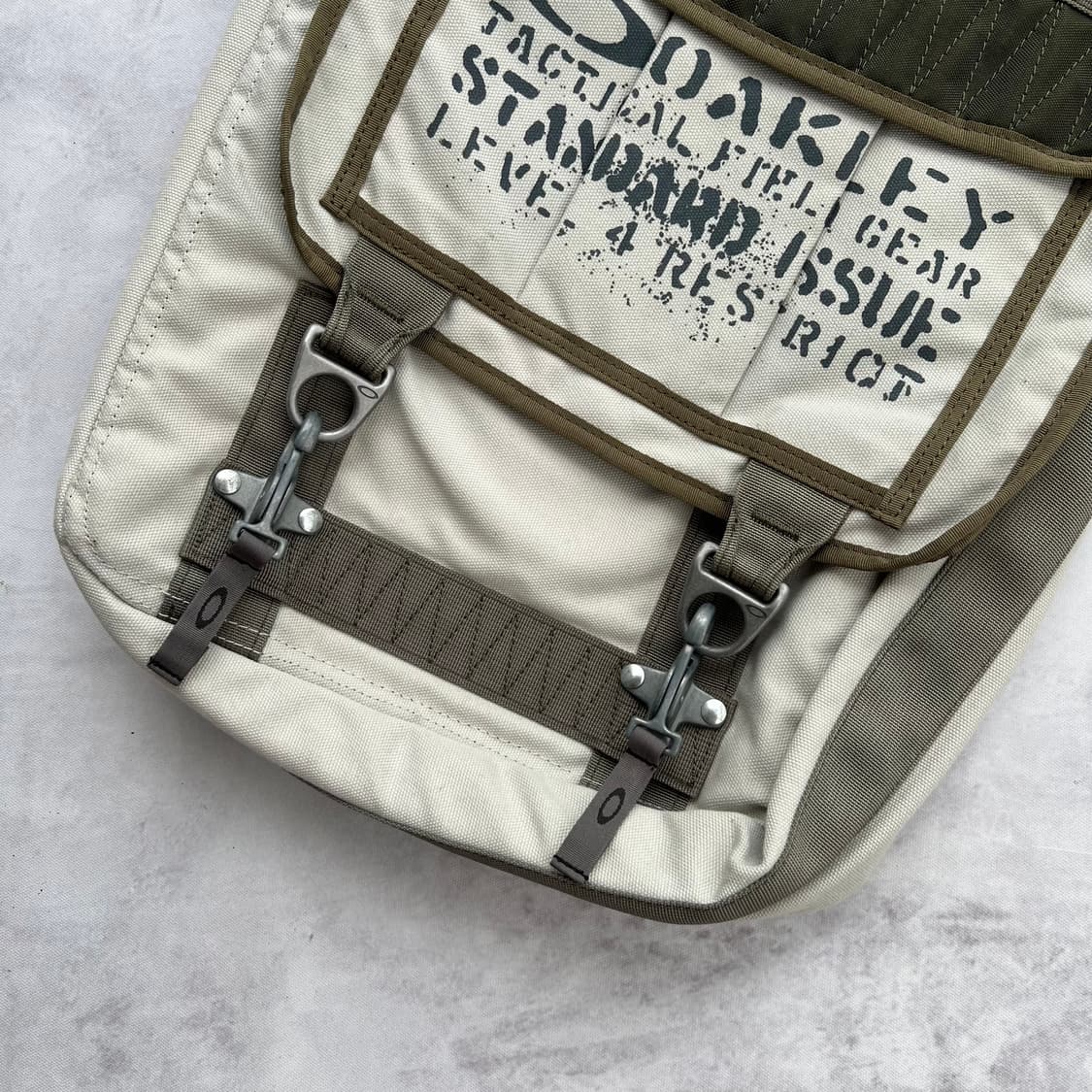 Oakley 오클리 숄더백 상품이미지4