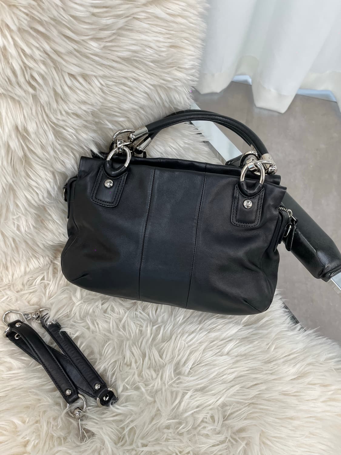 Coach Black Square Bag 상품이미지3