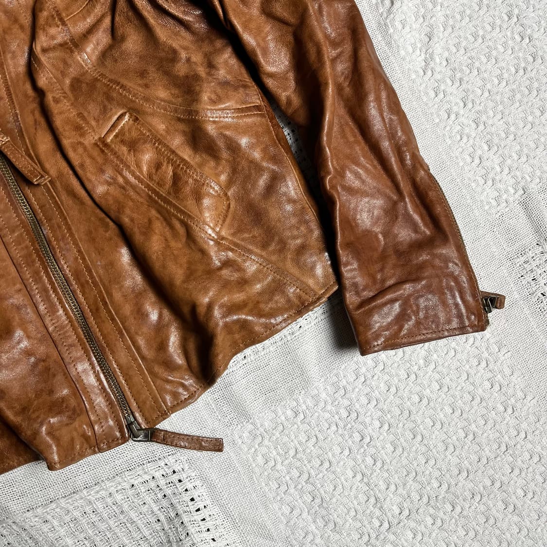 [G.O.A] 고아 울프죠 램스킨 자켓 상품이미지3