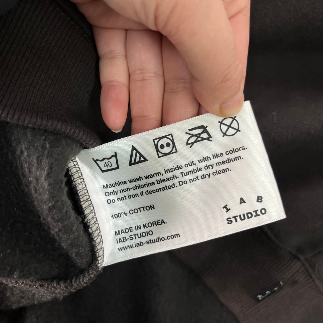 105 아이앱 스튜디오 X 두산 맨투맨 상품이미지9