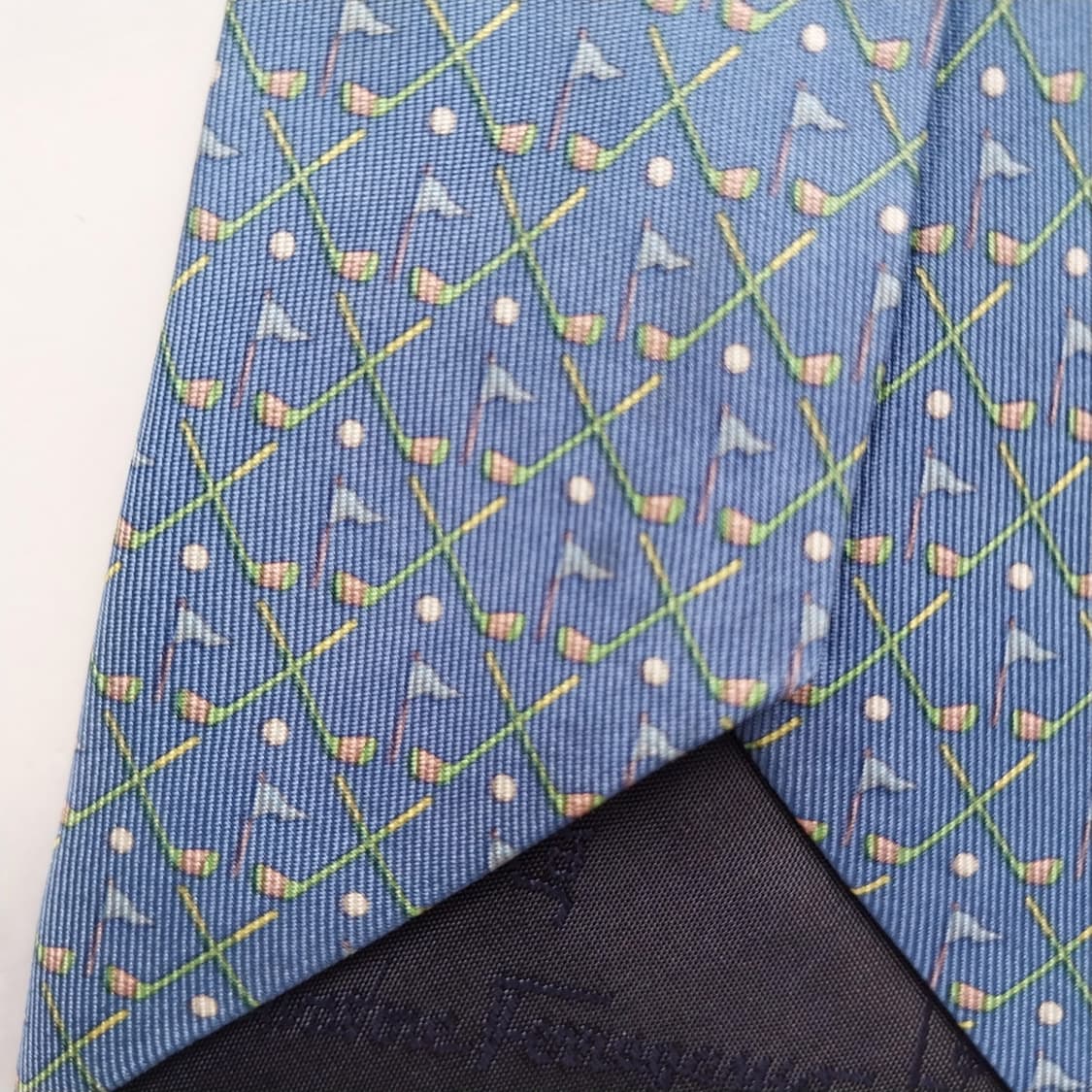 살바토레 페라가모 실크 골프패턴 넥타이 9.3cm B등급 K1266
 상품이미지8