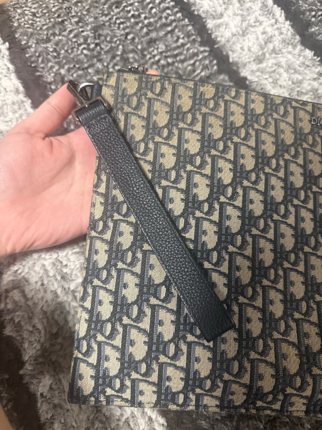 디올 오블리크 A4 클러치 구성품 존재 상품이미지4
