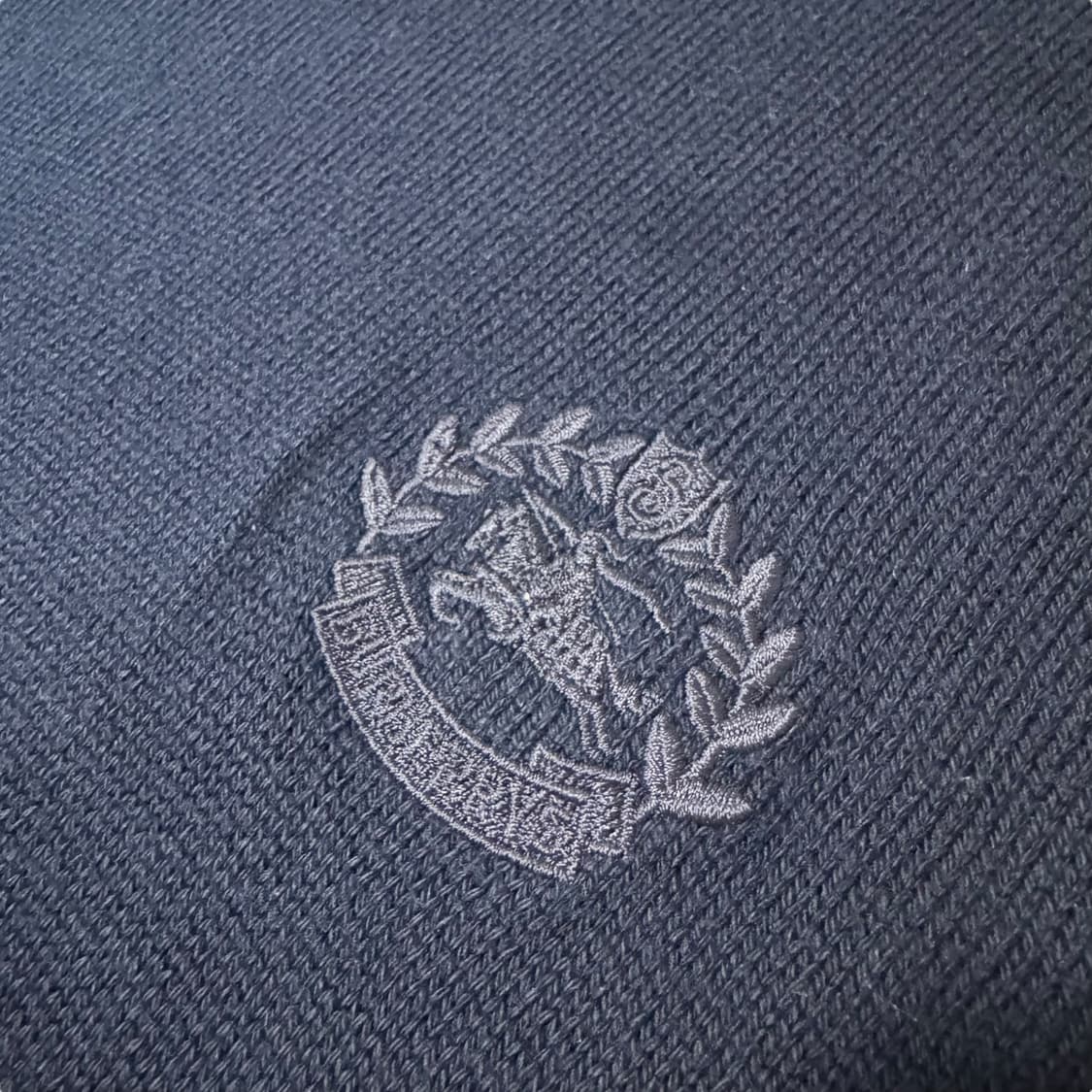 정품 버버리 네이비 월계수 면니트 상품이미지3