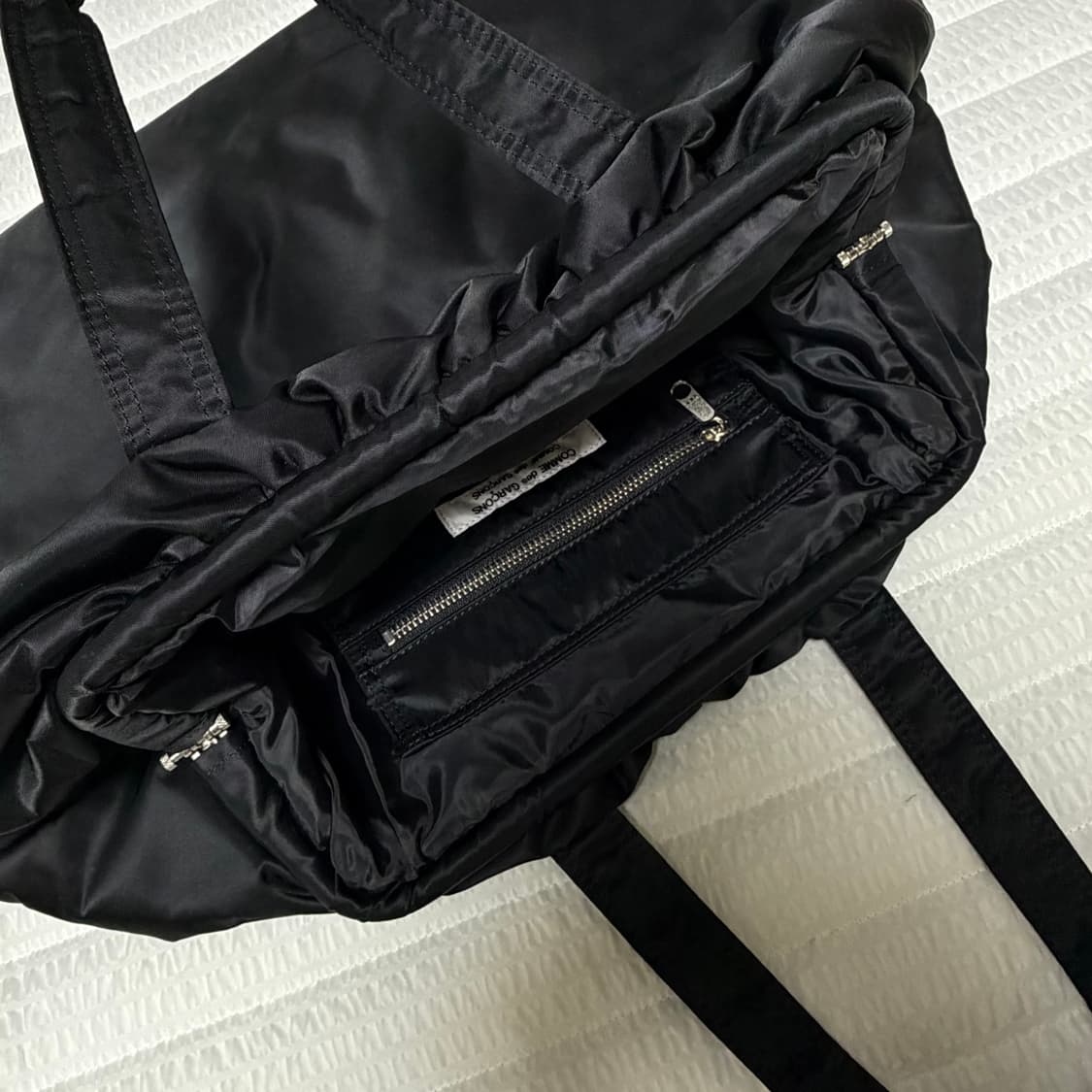 꼼데가르송 빅 나일론 패딩 가마구찌 토트백 상품이미지3